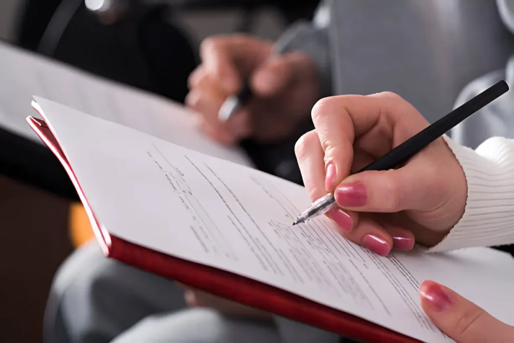 Arizona’s Workers’ Comp: A Step-by-Step Guide to Filing a Claim Arizona’s Workers’ Comp A Step-by-Step Guide to Filing a Claim